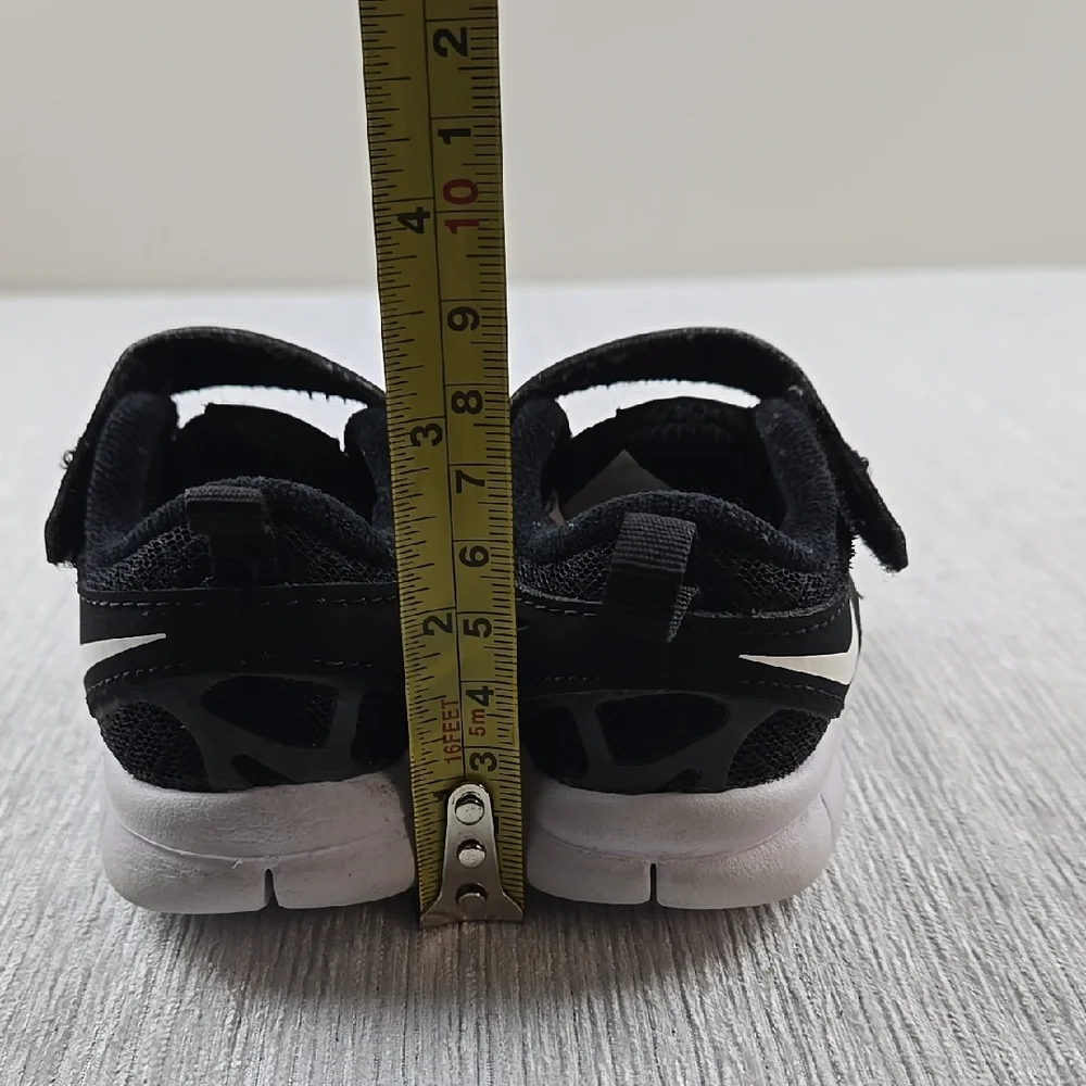 Nike Black and White Sneakers with Ankle Support‎